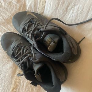 KD SIZE 8 basketball shoes